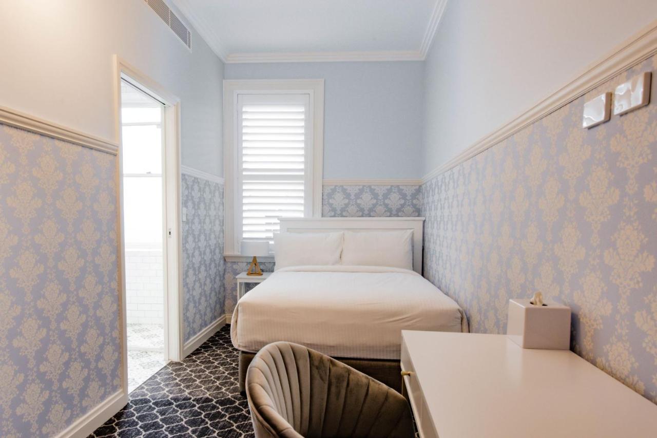 Bankstown Hotel Экстерьер фото